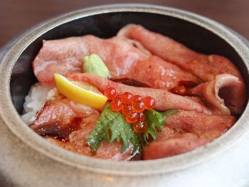 兵庫美食｜海鮮✖️燒肉丼飯🍴✨