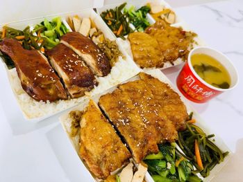 桃園平鎮超美味便當店！桃園平價美食推薦！買便當提供免費湯品及飲料！