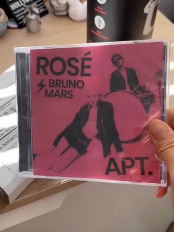 rosé Bruno mars APT. 專輯