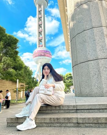 終於出國旅遊啦～📍上海東方明珠✨這裡真的超美💕 大家來打卡了嘛？