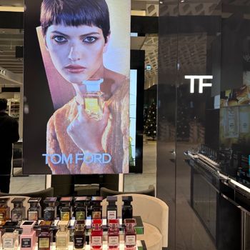 TOM FORD❄️冬日奢華雪境渡假妝容❄️
