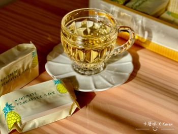 Karen 開箱卡厝味 香氣十足 甜而不膩 絲絲入扣的土鳳梨酥