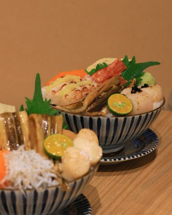 🐼坐著做。海鮮丼飯專門店