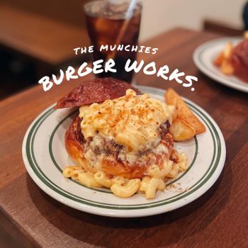 ▫️大阪▫️今日吃「 THE MUNCHIES BURGER WORKS.」超罪惡但超好吃起司通心粉漢堡
