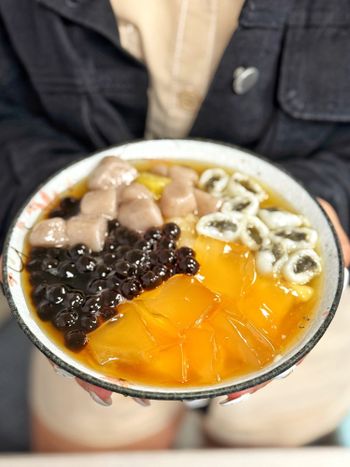 台北平價豆花冰品店 一天營業15小時 開到凌晨😲