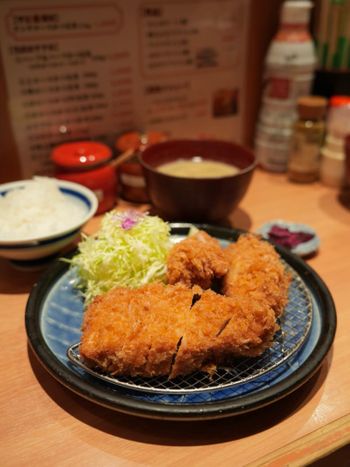 銀座《とんかつ檍》｜好吃到流淚的豬排定食🐷