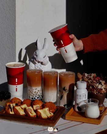 臺中西區｜飲料店｜花好月圓．桐葉紅茶與嘉明鮮乳1:1完美搭配，趕緊來嚐鮮!