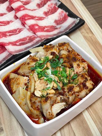 在地烤魚火鍋🍲｜好澎湃｜爆川辣妹子烤魚 