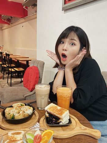 台北小巨蛋鐵鍋早午餐讚啦