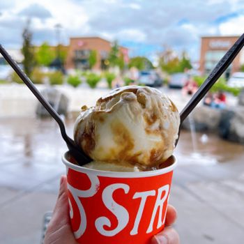【美國- Oregon】波特蘭必吃美食│以奇特口味聞名的冰淇淋店│ Salt & Straw