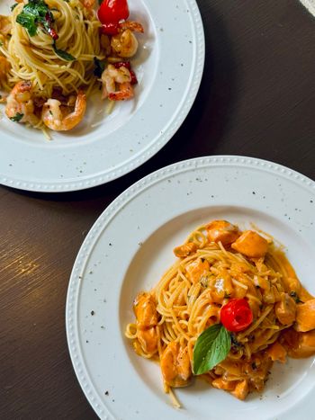 【桃園】把國外的美食帶回台灣 巷弄轉角的低調異國咖啡廳—MAMA CAFE🍝