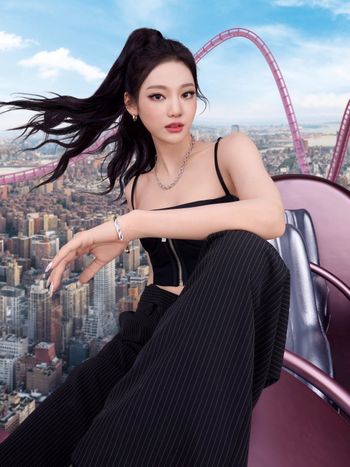 媚比琳宣布aespa寧藝卓成為北亞及東南亞品牌大使！宣傳形象照美炸、全台限量1000張寧寧小卡滿額贈！