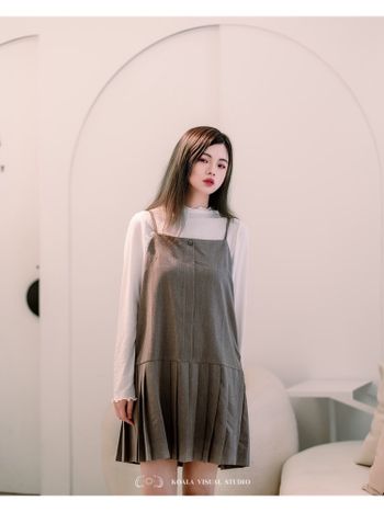 優雅知性｜帶點俏皮感的百摺裙穿搭｜知性女孩