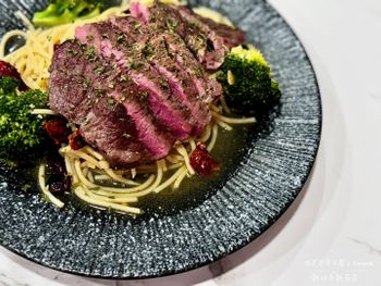 跟著Karen 吃新莊超夯親子寵物友善早午餐 帕芙尼早午餐Pavone