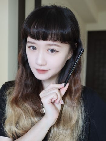 炎熱天氣也不會造成土石流脫妝的眼線液態筆，✨KARADIUM 極緻防水抗暈眼線筆