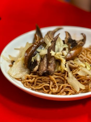【台南中西區】好吃值得等待 河樂廣場附近的人氣鱔魚意麵—品味鱔魚意麵🐟