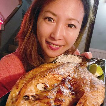 晴光市場巷弄中，竟出現這樣熱鬧的居酒屋