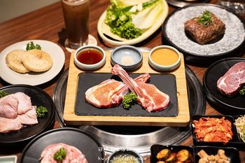 每人350元起，多樣韓式開胃菜無限量供應