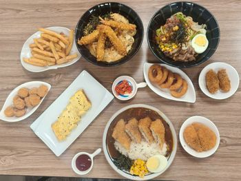 新北三重丼飯美食推薦【新北 丼品香】平價足量的經典日式料理-吃過都說讚的親民美食!!!