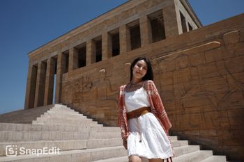 🏛️