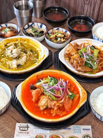 台中必吃平價砂鍋雞米飯 一個人不用200元還有自助吧冰沙湯品無限續😍😍
