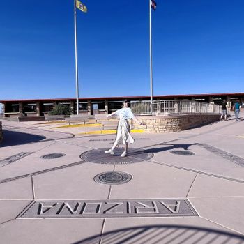 【美國-Arizona】一腳跨四州站在美國州界的交叉點│Four Corners Monument