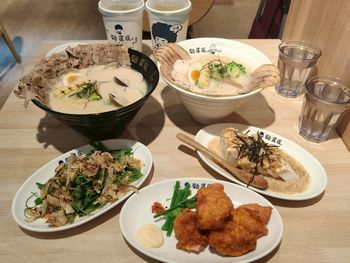 “內湖拉麵推薦”西湖麵匡匡拉麵食堂-麵條爽滑Q彈加麵不加價!!讓你吃飽吃High吃到大呼過癮!!