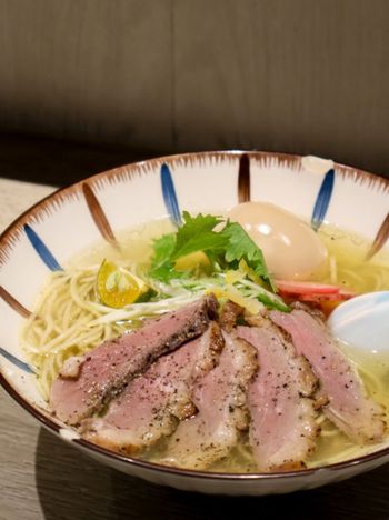 鷄勵軒｜台中一中雞湯系拉麵，7月限定柚香清湯清爽又消暑！