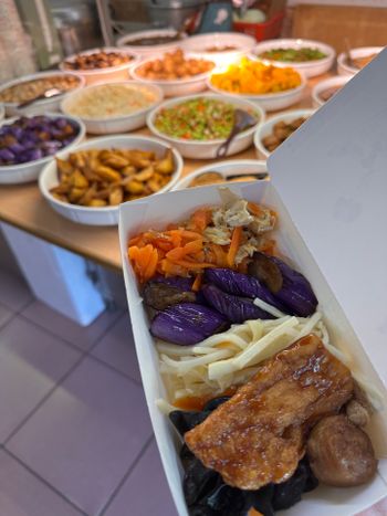 台東美食_真一成素食館，名字超酷外觀超神秘的素食餐館
