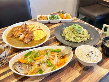 （新店美食）禾田複合式餐坊～安坑老街附近在地私房美食！鮮魚料理、西式燉飯、香甜咖哩～CP值超高吃飽飽！