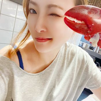 相信嗎?鱈場蟹腳可以吃到飽~還超新鮮 我的波士頓龍蝦還是送的唷！