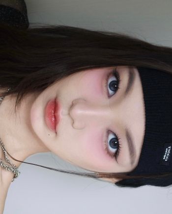 Karina 仿妝