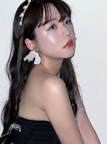 冷感系妝容🖤｜低調也能有記憶點