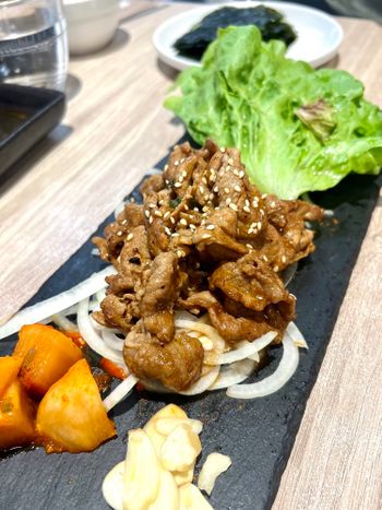 梨谷韓式燒肉 ～맛있는