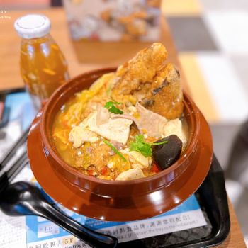 台北▴南港區｜LaLaport B1美食街美食│人氣嘉義美味插旗台北│林聰明沙鍋魚 南港店