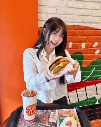 漢堡王推出限定新品啦!!🍔🌭捲捲德腸系列