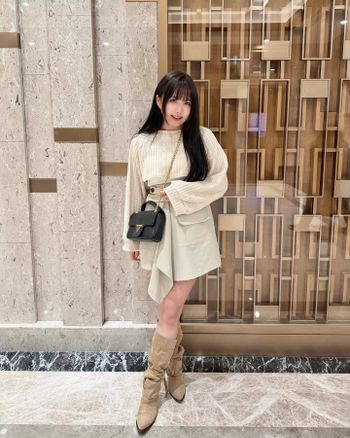 韓系米杏色系氣質穿搭