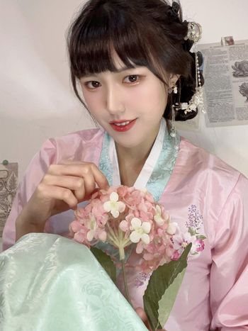 🌷在rom&nd找到屬於自己的唇彩，春意橘紅 SPRING FEVER美到讓我不停讚嘆！
