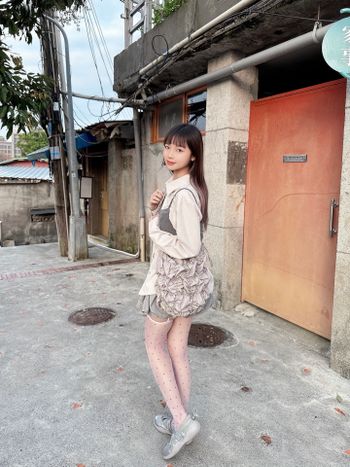 灰色穿搭🩶花苞裙超可愛