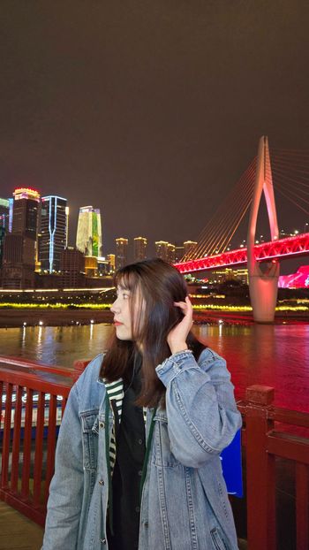 夜遊兩江最能感受8D魔幻山城之美重慶自由行