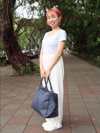 【開箱心得】B.C.ISHUTAL IOB-8402 兩用波士頓包｜海軍藍質感、耐用、防潑水，通勤與旅行都百搭