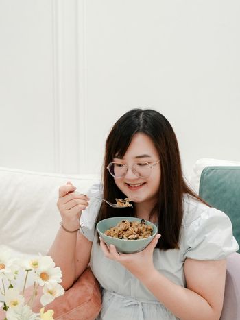 熟悉的味道最對味【#根藤】#古早味美食團購開跑！清燉豬腳湯、黑麻油油飯、四神湯、米粉、雞翅、棒棒腿 #根藤團購