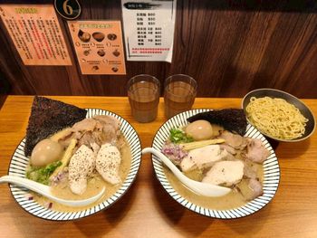 台北內湖737商圈美食拉麵推薦-捷運港墘站【湯一筋拉麵】湯濃味美肉大塊厚實的經典不敗拉麵滋味!!