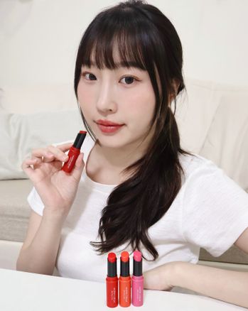 乾唇女孩救星💕水潤顯色的潤唇膏