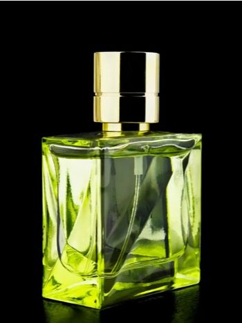 探索小朱香水：一场穿越时光的香气之旅