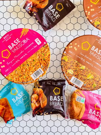 BASE FOOD 開箱！三款麵包＋全新即食麵一次分享🍞🍫🍠🥛🍜