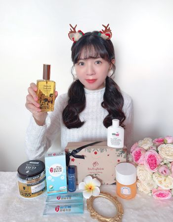 來開箱12月的butybox美妝體驗盒🎁 整個包裝禮盒也太美❤️ 好有聖誕氣氛呀🎄 完全物超所值💯✨