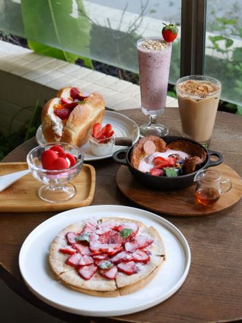 KOI PLUS｜台中草莓控注意！草莓季甜點開始啦！冬季限時甜蜜販售