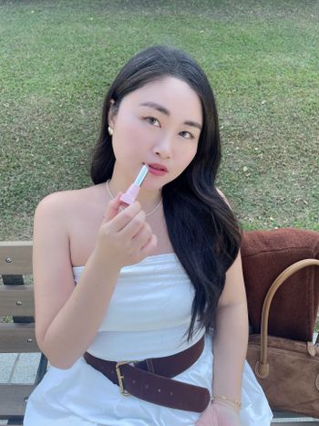 全新上市！媚比琳 水嘟嘟蜜光潤唇膏