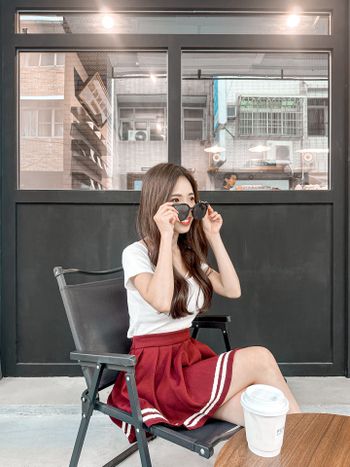 高雄｜金屬露營風格咖啡廳